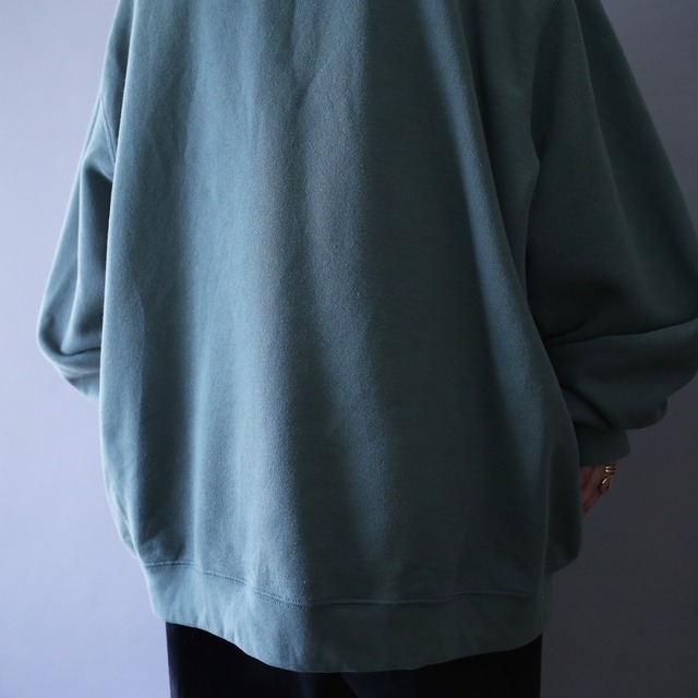 "carhartt" sleeve printed design XXL over silhouette green parka