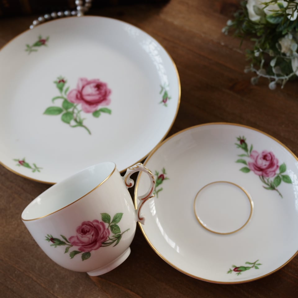 未使用】美品 フュルステンベルグ ローズ トリオB カップ＆ソーサー F2