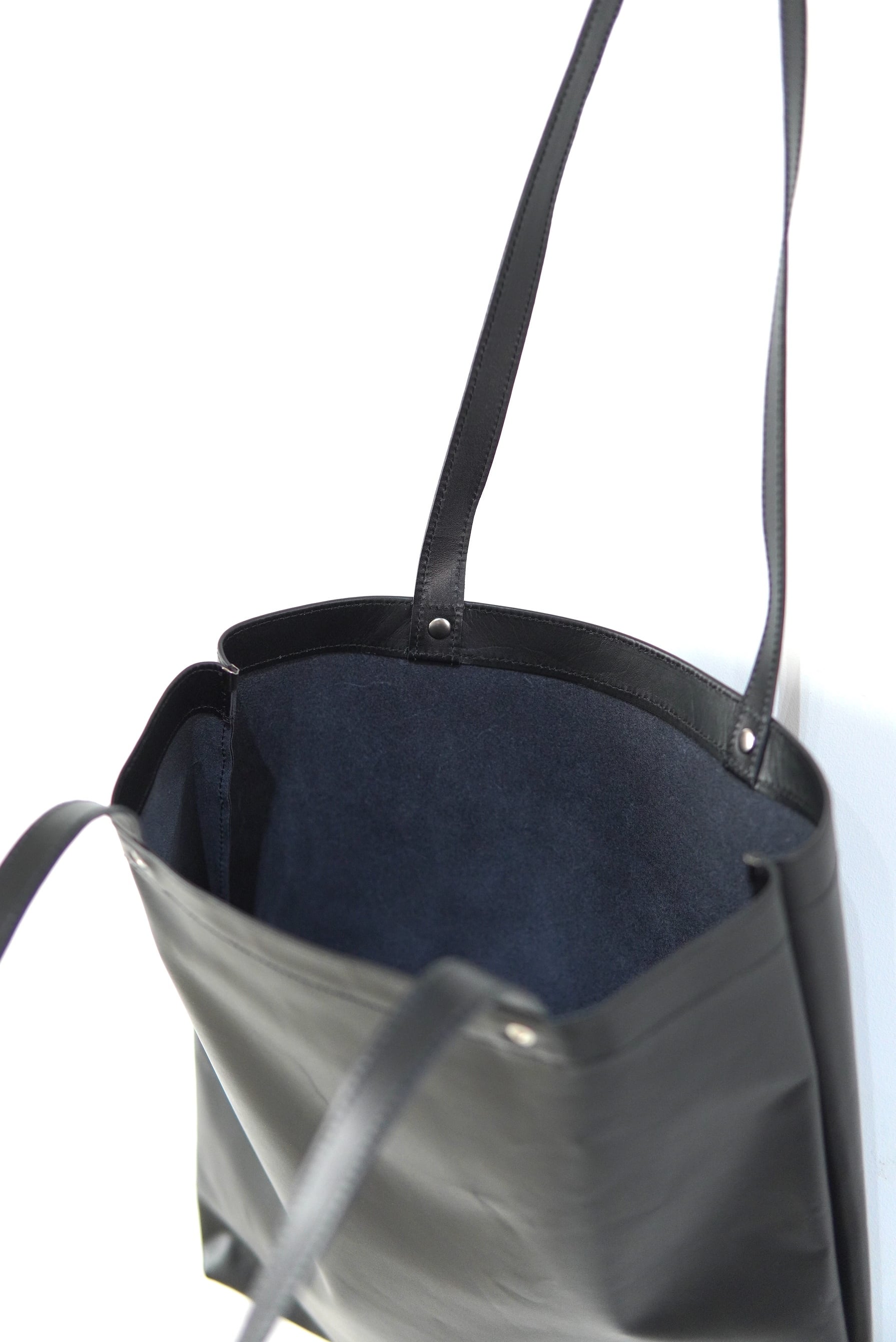 KENTO HASHIGUCHI / soft leather tote black | POETRY