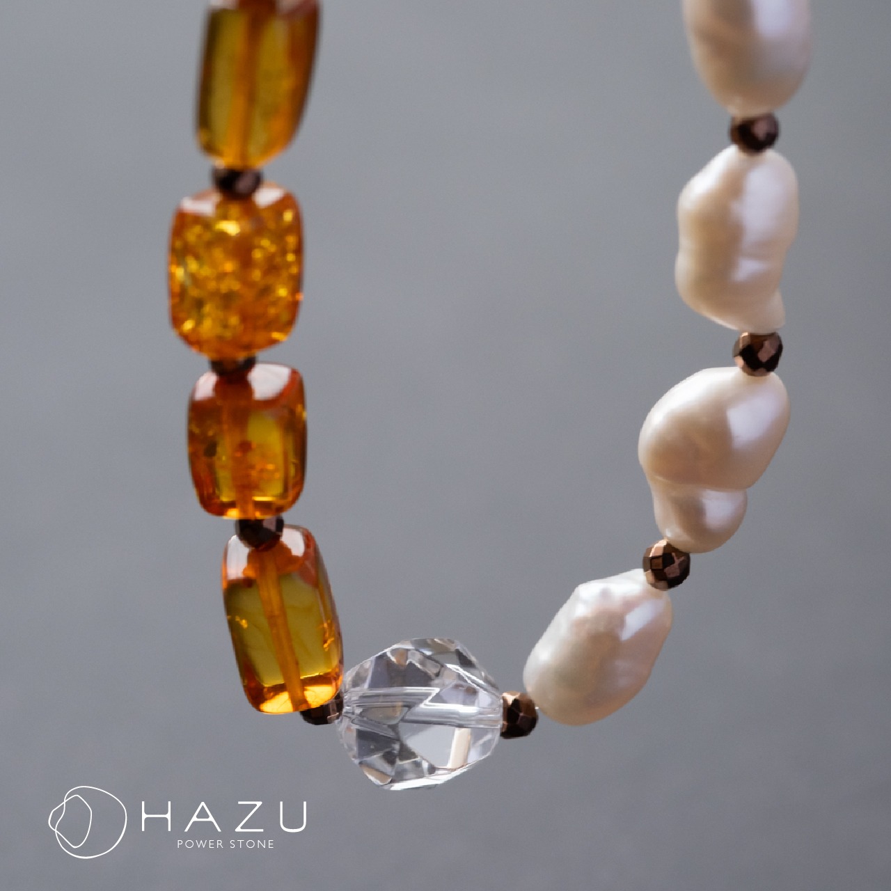 琥珀とパールの輝く美と健康ブレス［アンバー（琥珀）／淡水パール／水晶／クラック水晶］