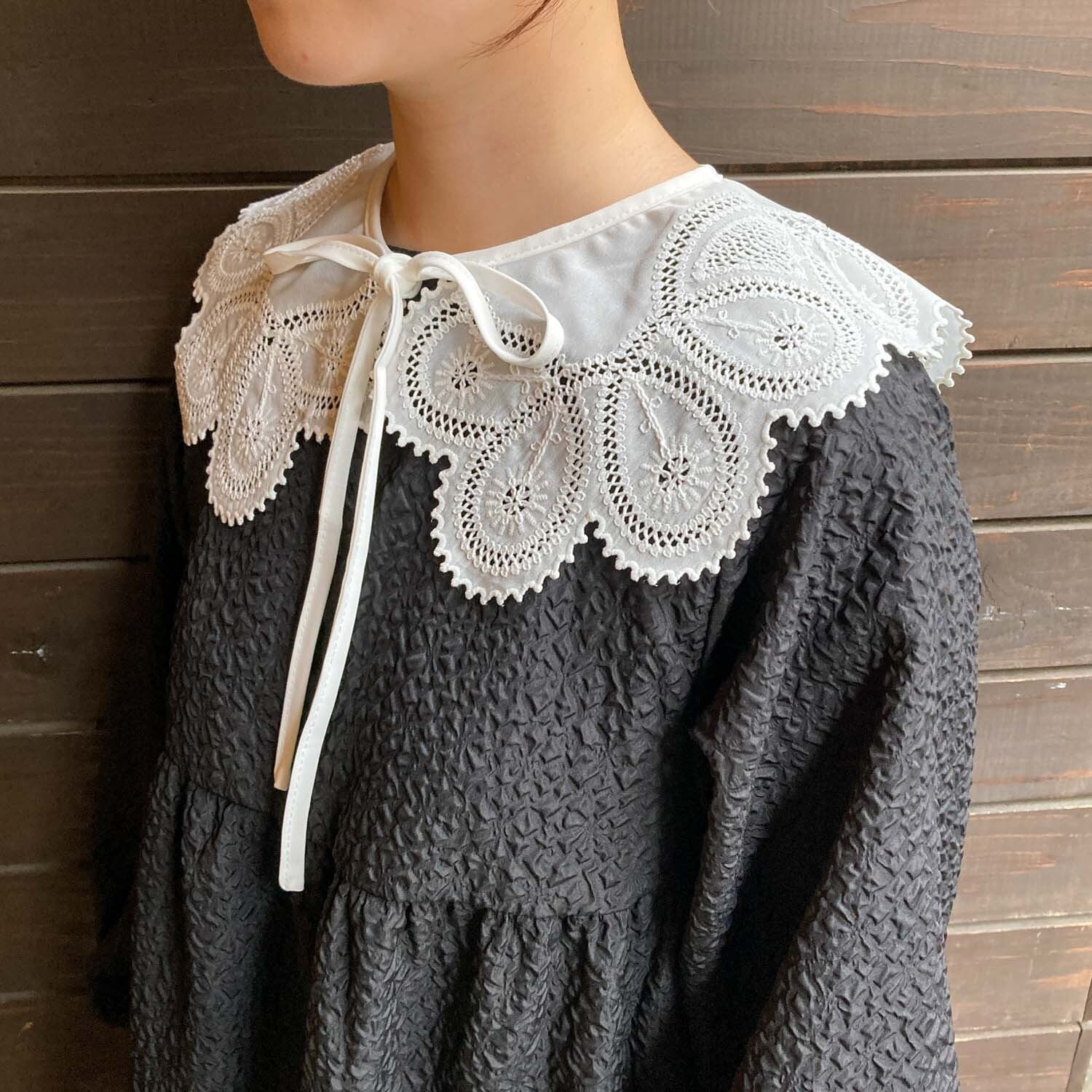 歯車スカラップ花刺繍のつけ襟 | Dua-アクセサリーパーツショップ