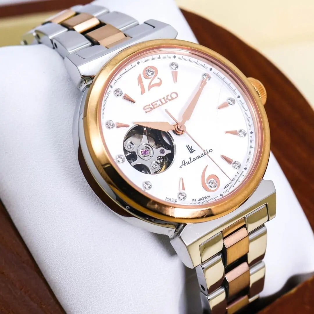 稼働 FENDI 腕時計 2100L 白文字盤 新品電池 ラウンド 650 | Like a