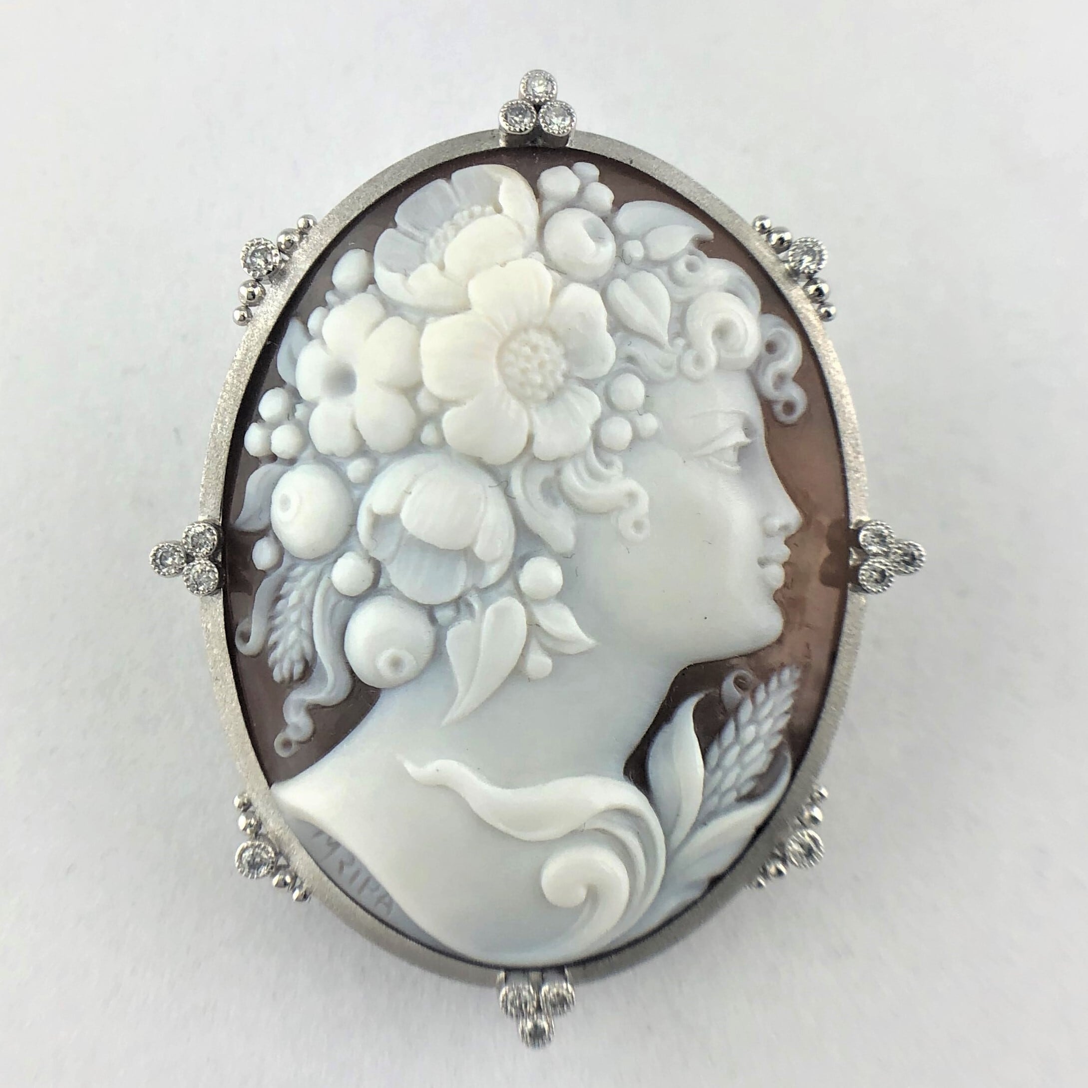 K18/WG Cameo Brooch FLORA | Cosmic Cameo Tokyo