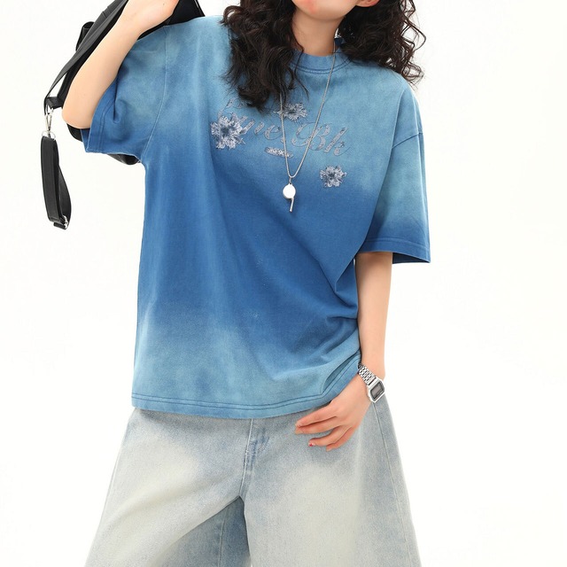 グラデーションフラワーモチーフレタリングTシャツ 2col R02510