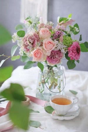 【色合い選べる】2025母の日フラワーギフト「ブーケ＆ガラスのフラワーベース」