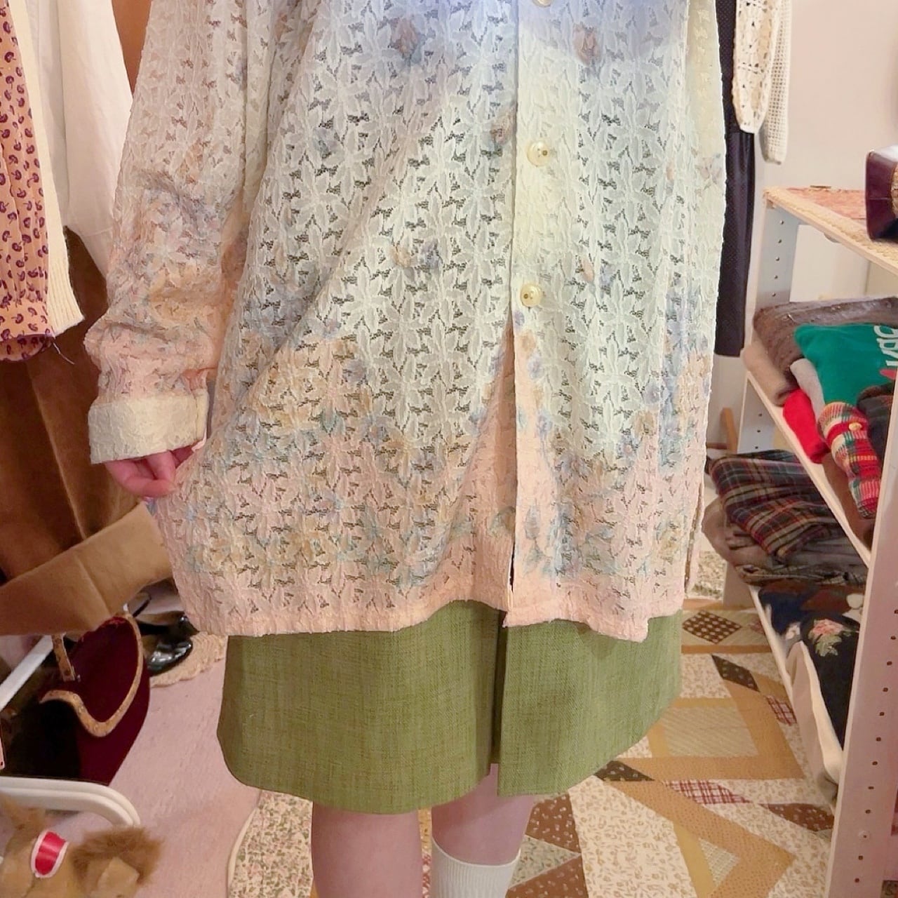 cream gradation flower mesh blouse