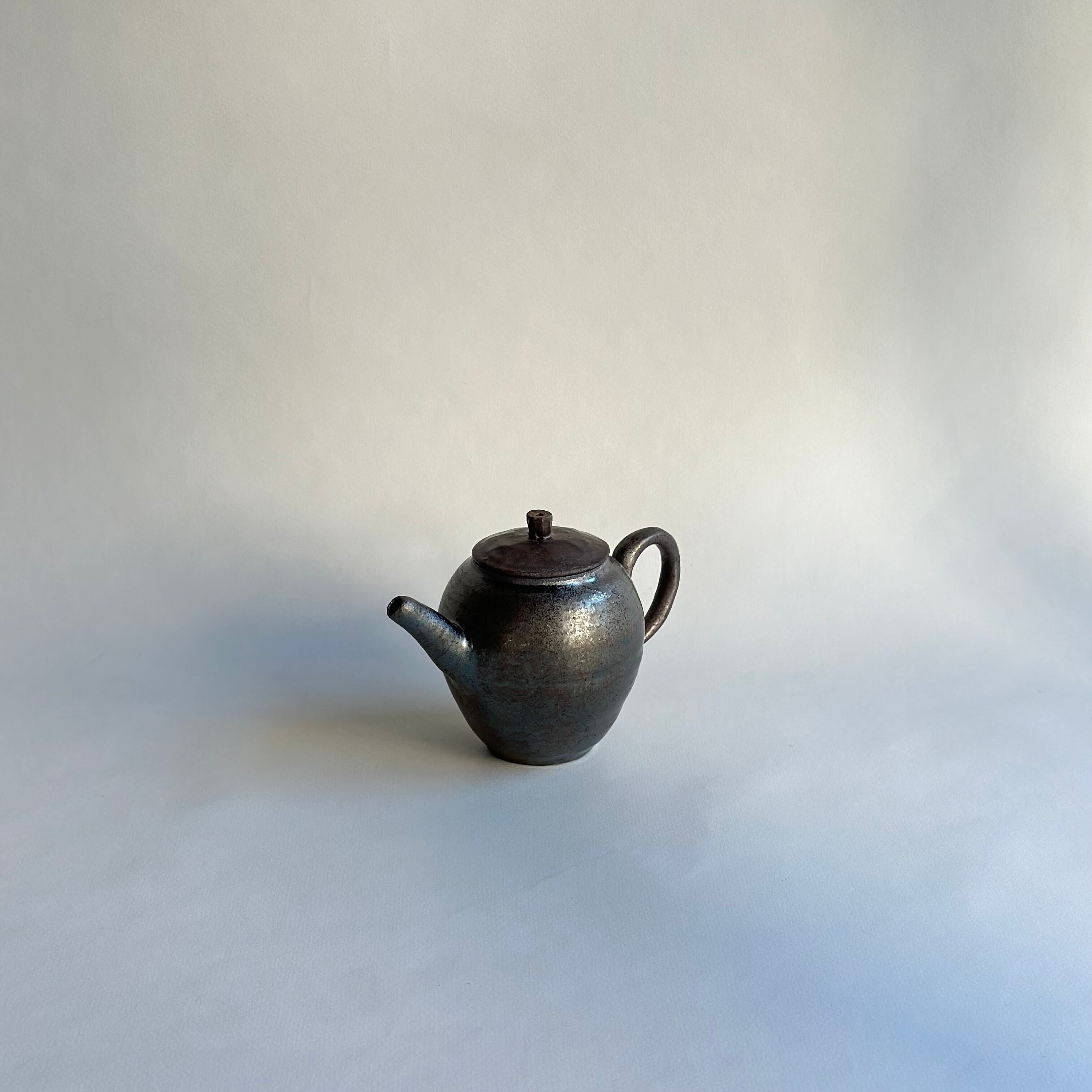 清水志郎 急須土茶壺 (底銀継) | gallery 一白