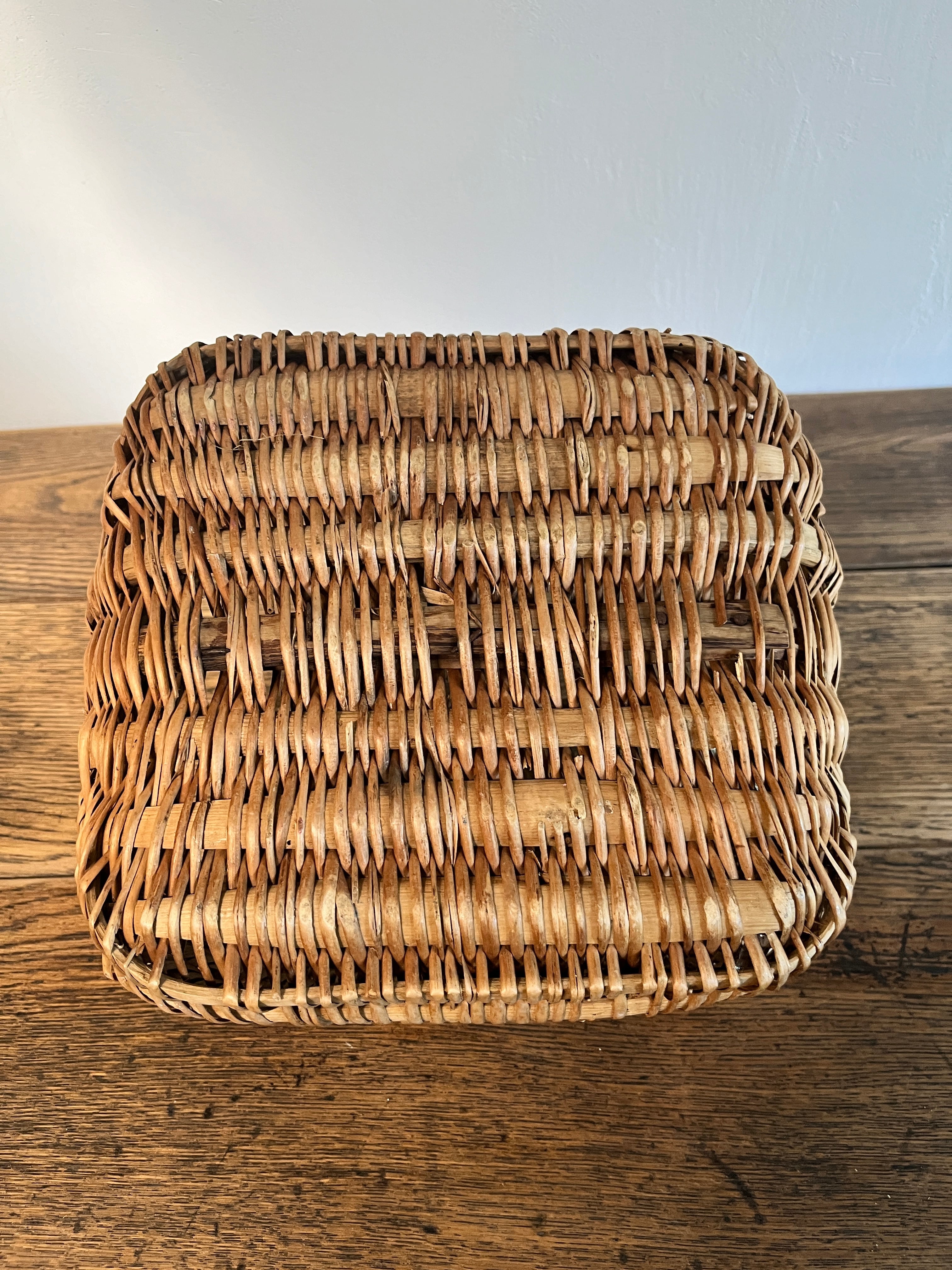 フランスビンテージ　かご PANIER vintage＜フランスかご・ヴィンテージ・竹ハンドル・かご小さめ