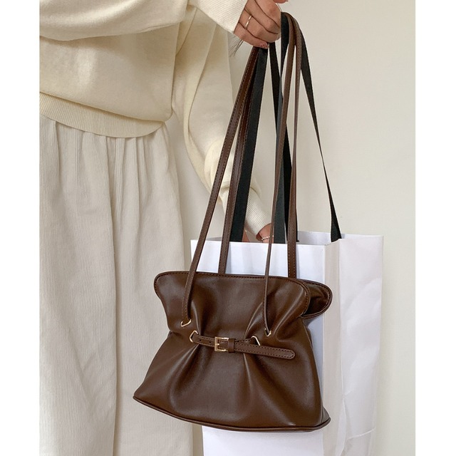 belted faux-leather handbag　J00356