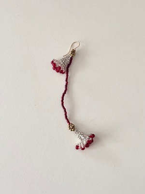 ピアス　片耳用（earring for one ear) #two tassels silver× red