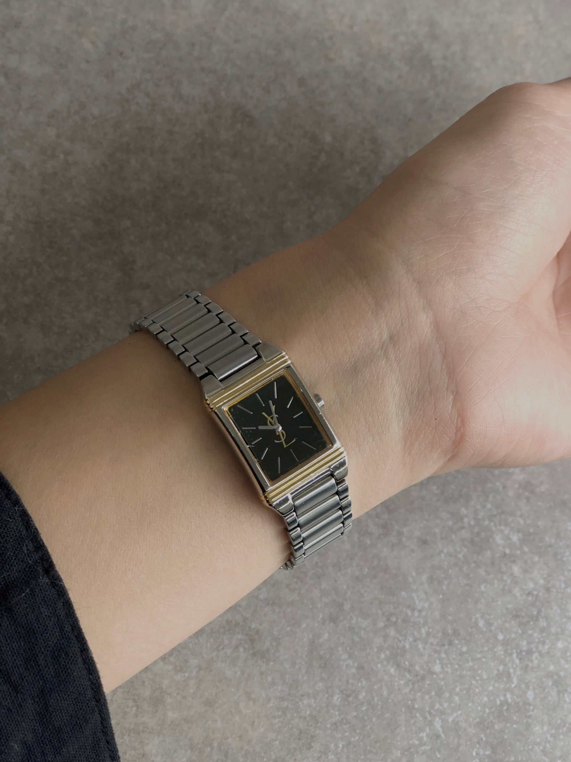 Yves Saint Laurent イヴ・サンローラン 腕時計 シルバー