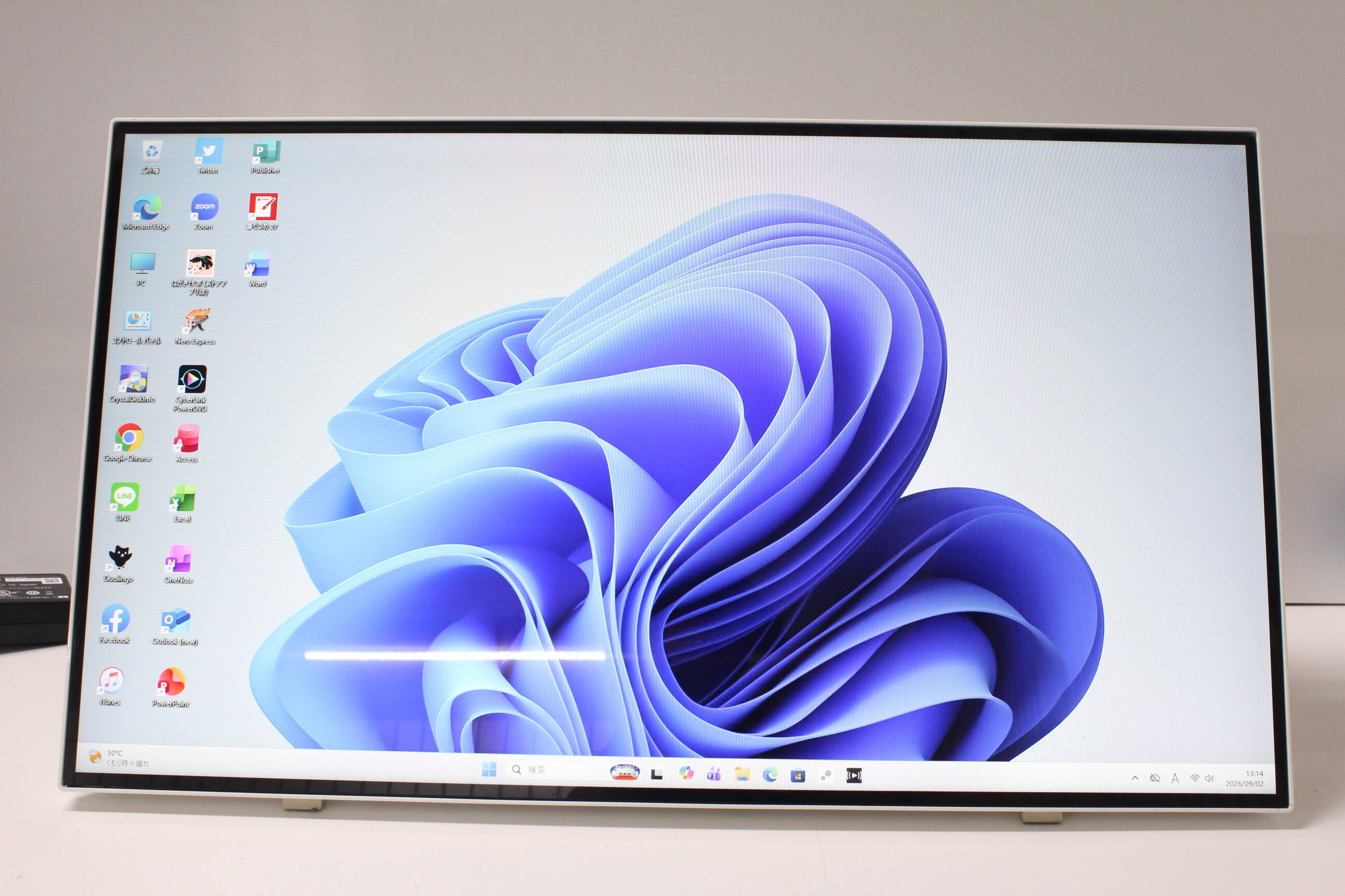 現状品/一体型デスクトップ】NEC〈LAVIE HA770/RAW〉第10世代Core i7
