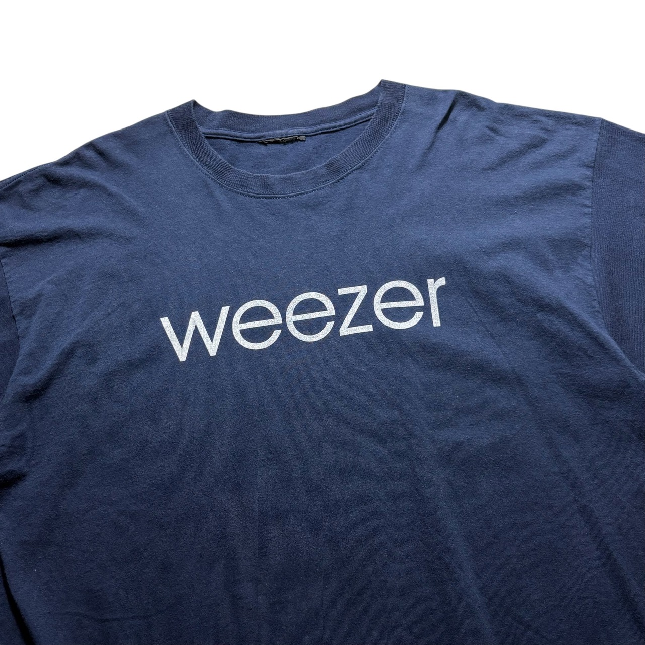 vintage 2002’s WEEZER music tour tee
