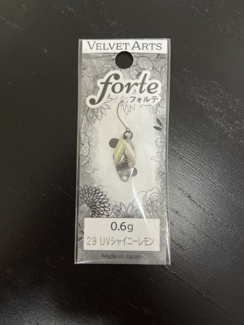 【VELVET ARTS】forte 0.6g(029 UVシャイニーレモン)