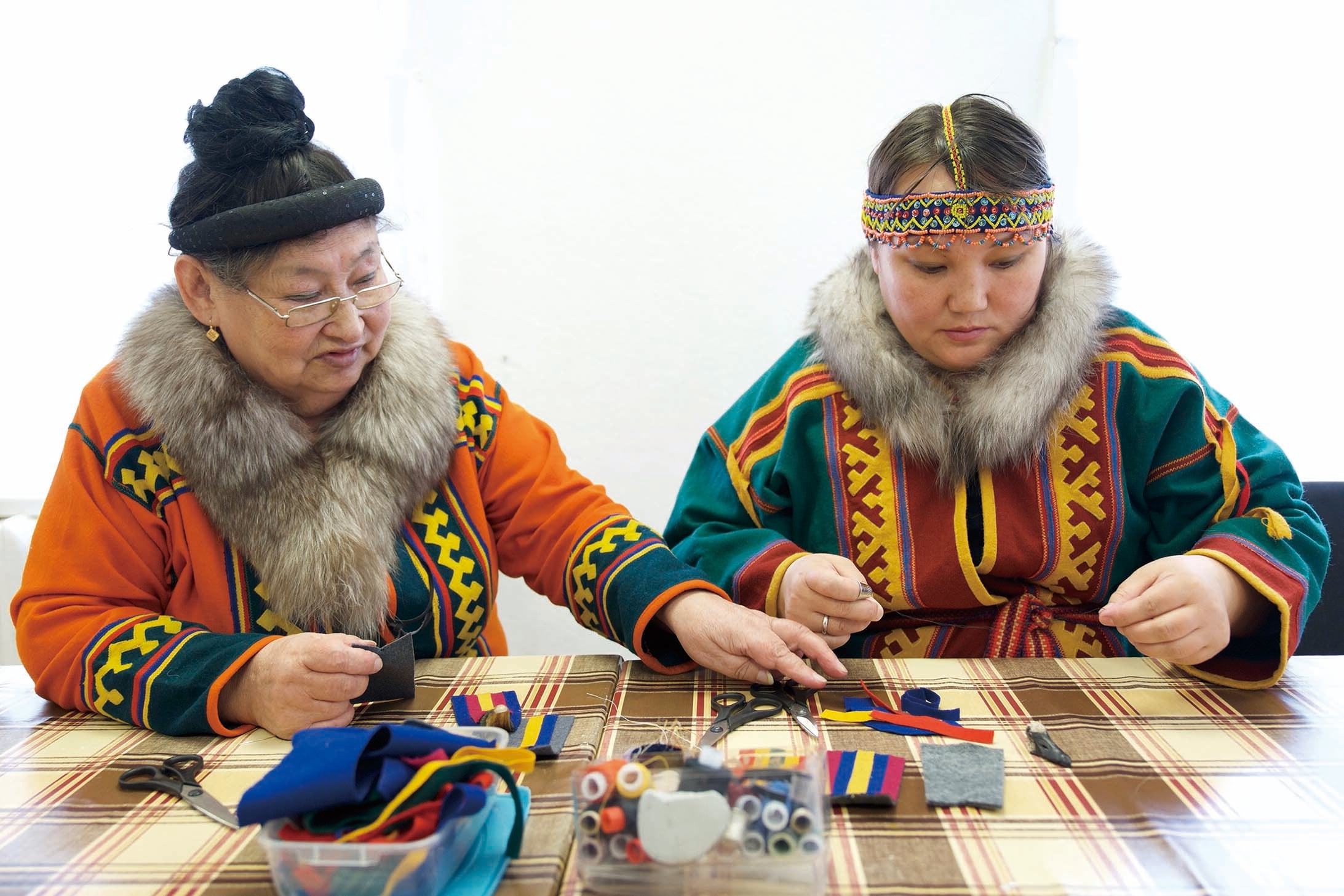 ロシア北方民族・ネネツの布人形(ボディ三つ編み/2種類)