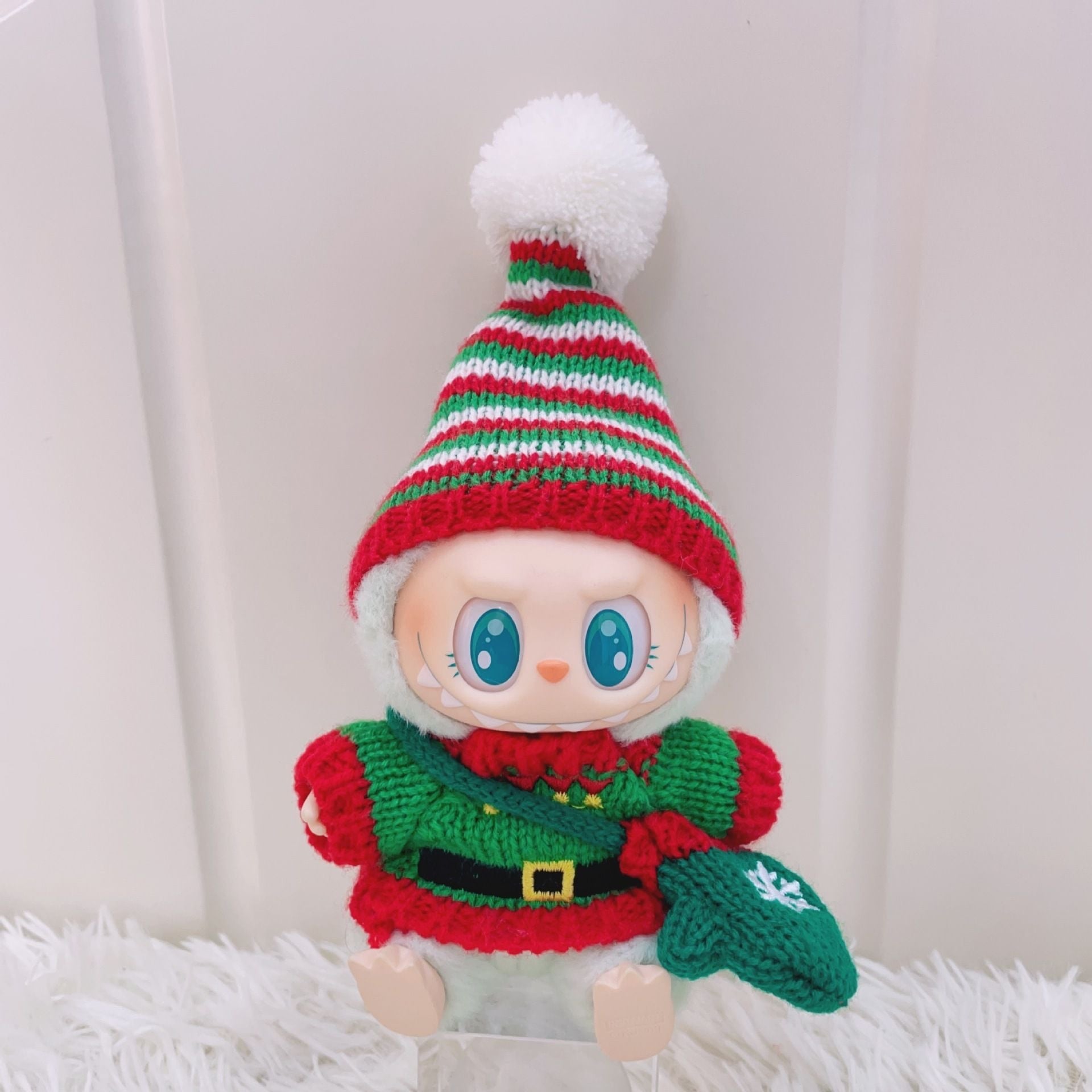 ラブブがサンタに！トナカイに！雪だるまに！♡ クリスマスの着せ替え