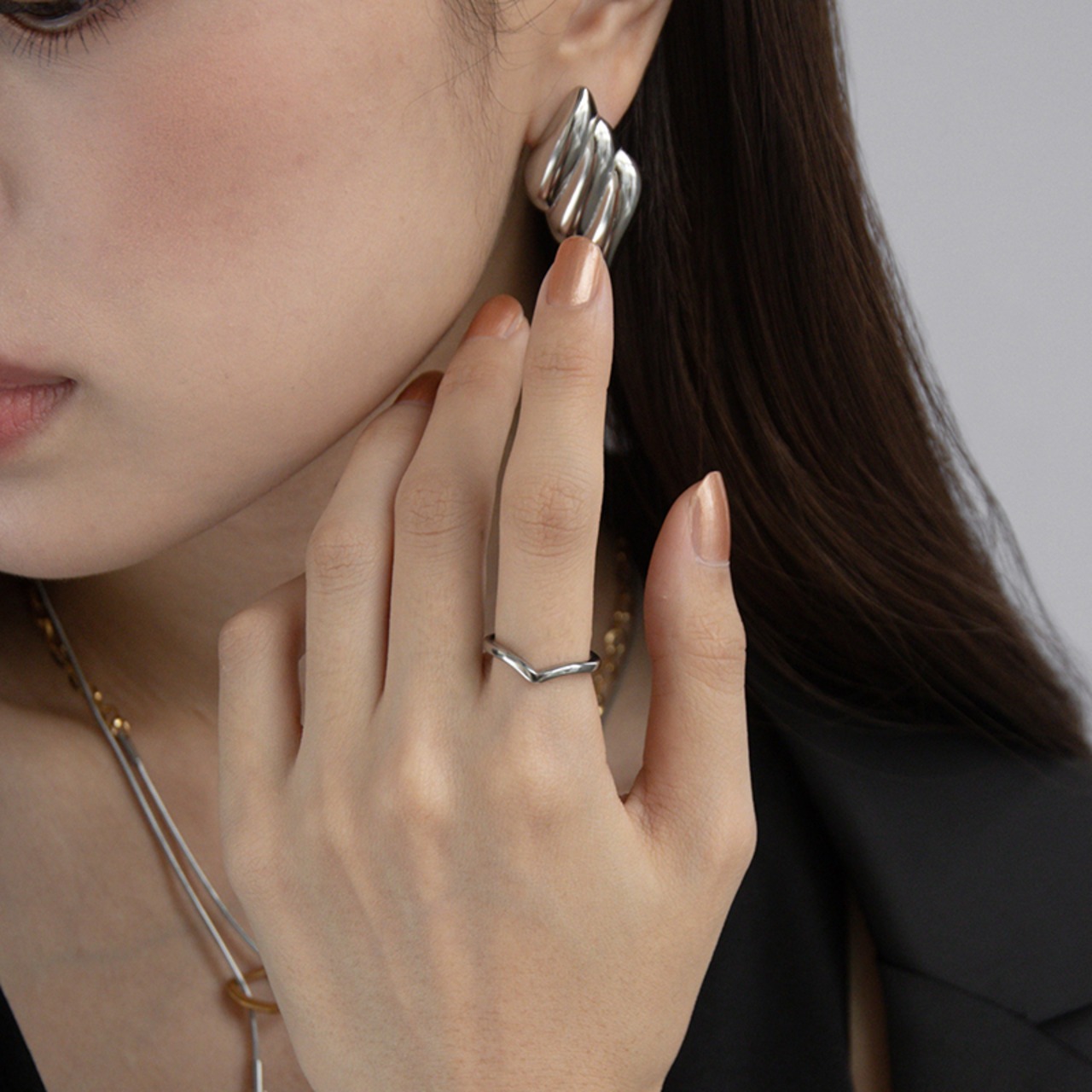 【ネコポス便】リング 金属アレルギー対応 サイズ展開有 Vラインプレーンリング Vリング V字リング ステンレス 誕生日 プレゼント ピンキーリング 2410