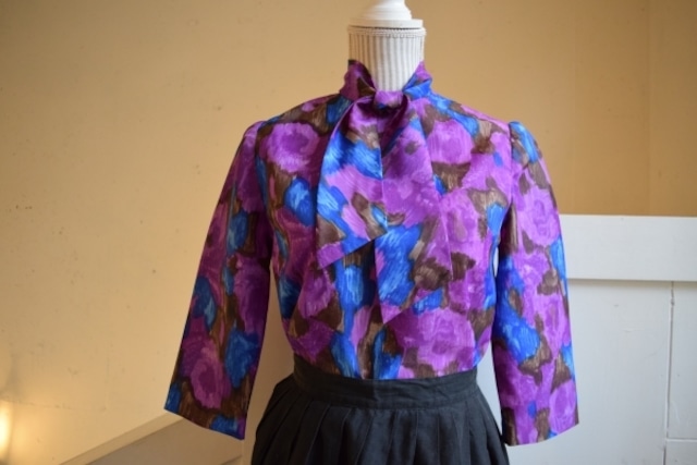 60’s painting print bowtie blouse