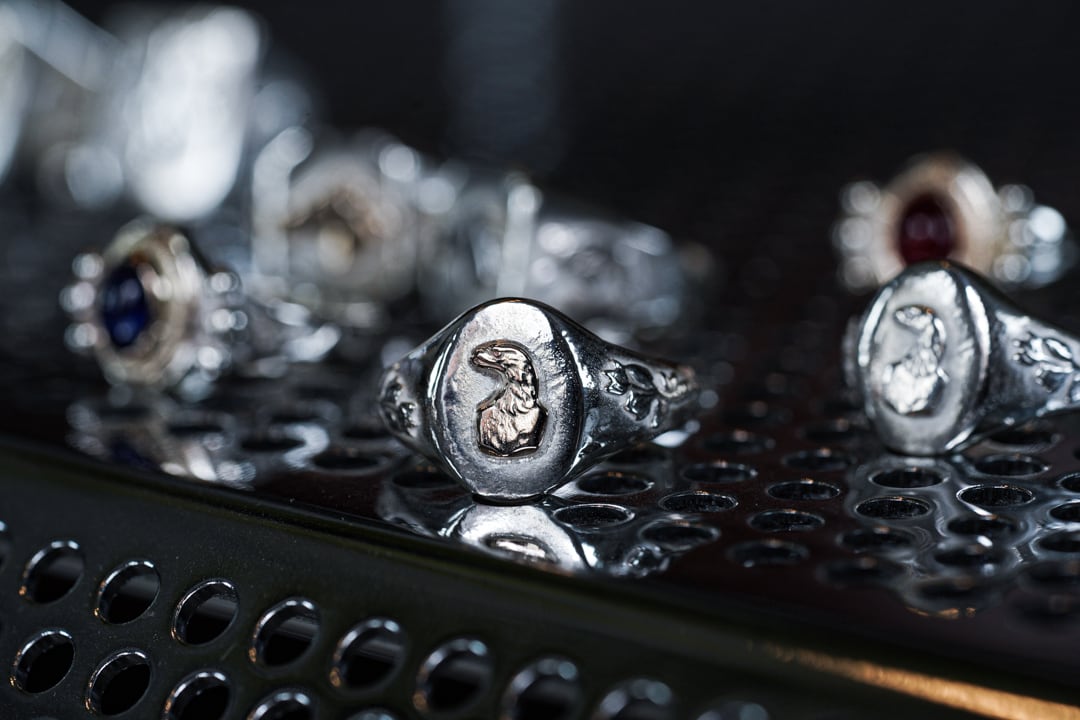 R-089 Oval signet ring olive (K10 eagle) | WAKAN SILVER SMITH