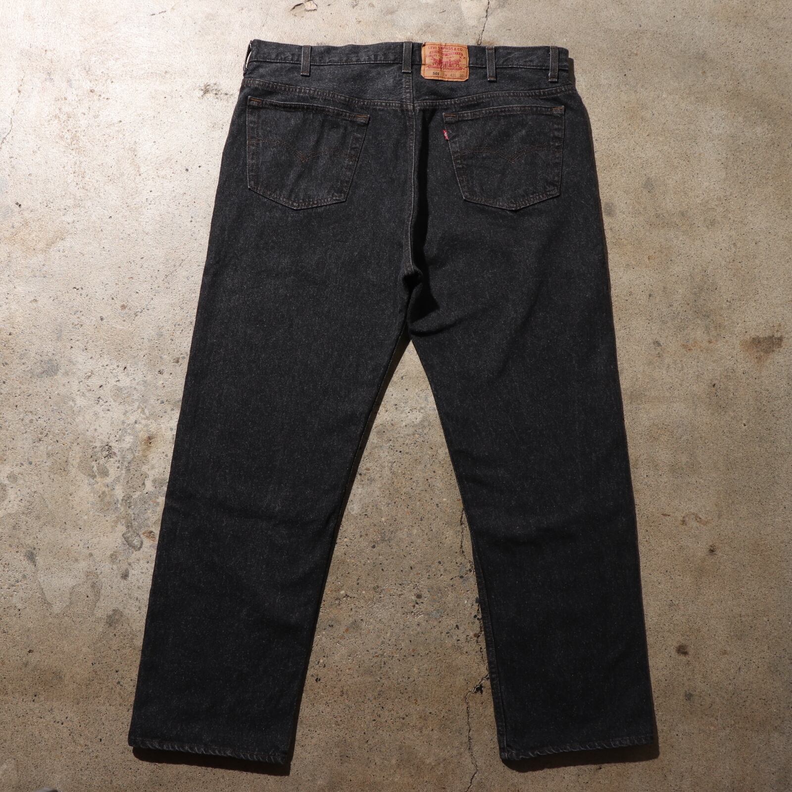 極美品 42×30 Levi 