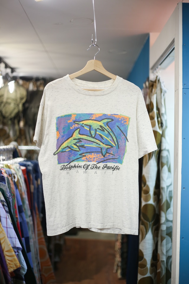 90’s Hawaii print tee “Dolphin”