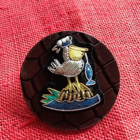 Fil D'araignee Embroidered Pins / フィルダレニエ ペリカン