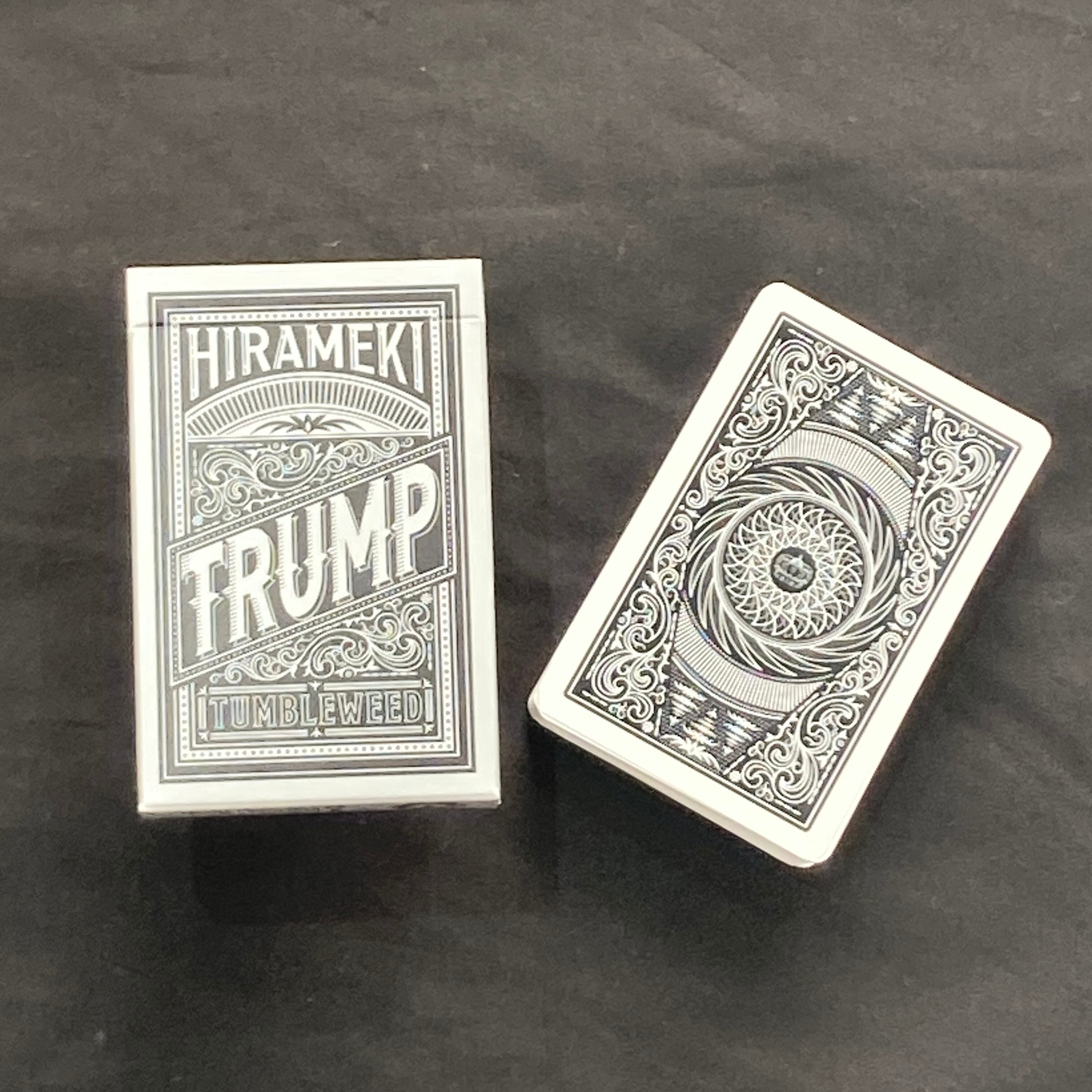 ただトランプに謎が書いてあるだけではありません】 HIRAMEKI