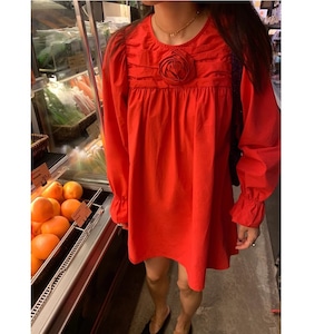red mini dress with floral motifs 〈t101763〉