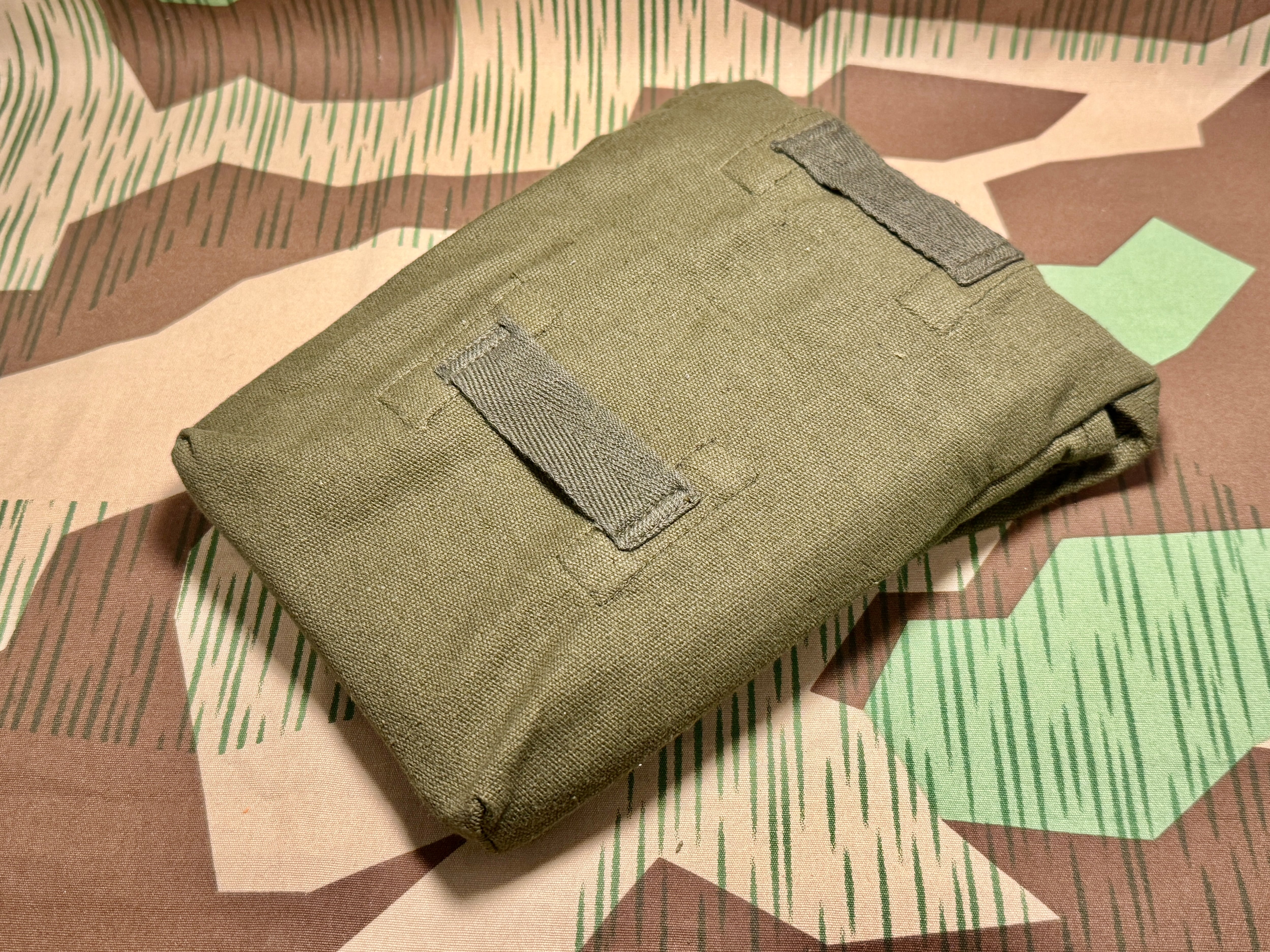 WWII ドイツ軍 ガスマスクシートポーチ | アイヘンバウム ミリタリア