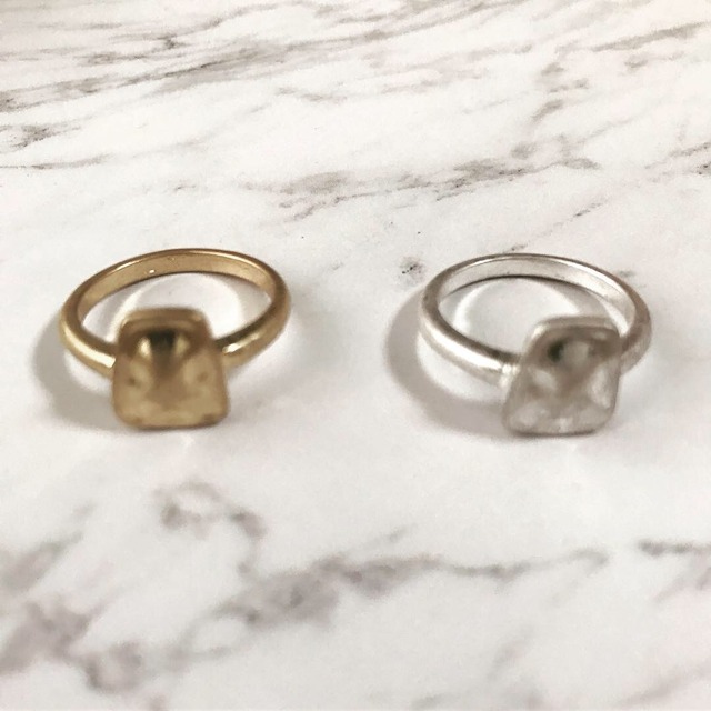 シンプルピアス