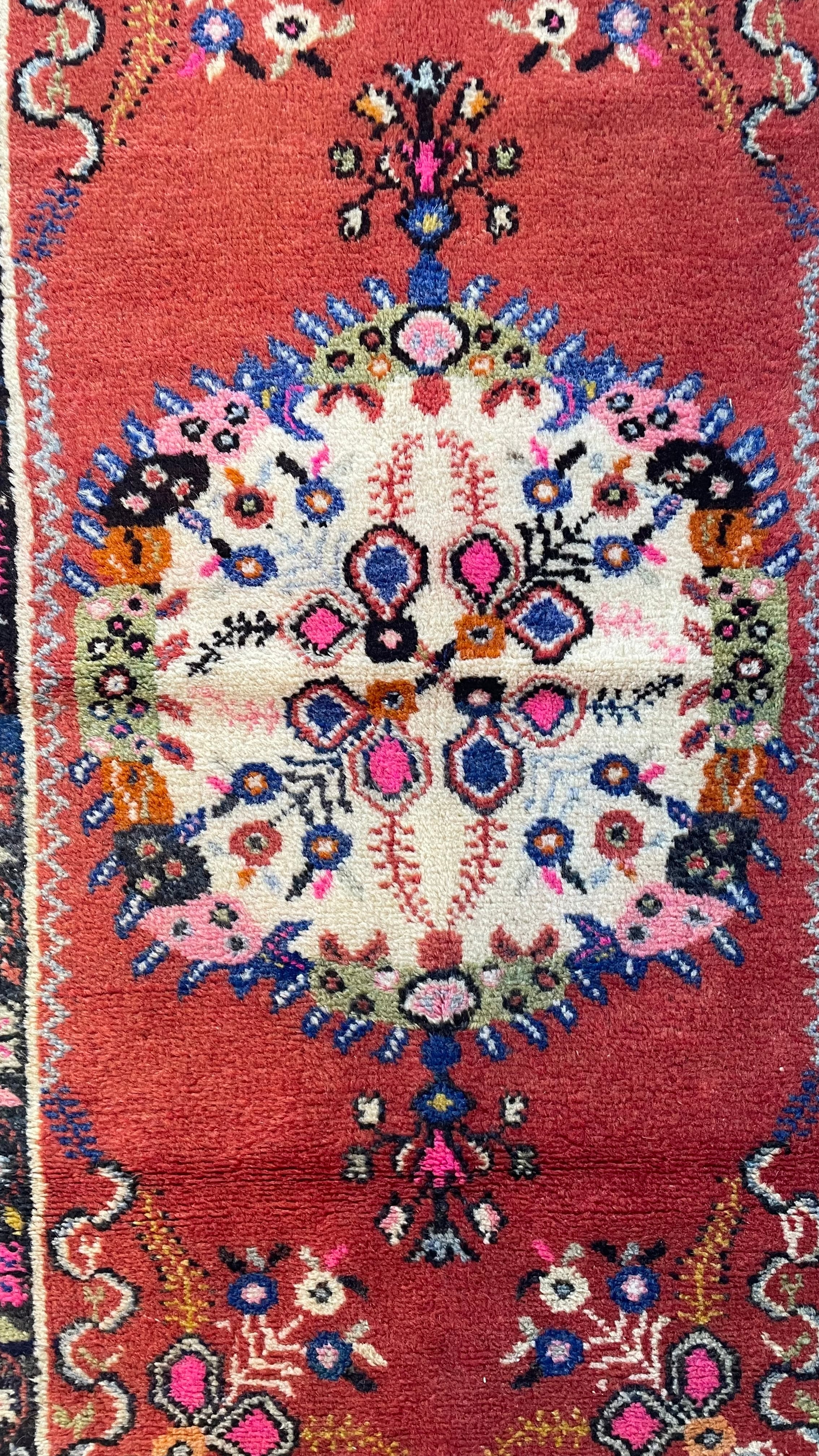 トルコ絨毯【デニズリ(ギュネイ)・50歳程・89×169cm】 | The Souq