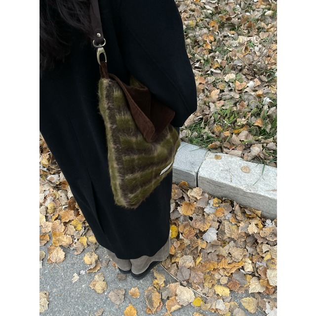 Nook苔樹皮コーデュロイ格子ショルダーバッグ 2s