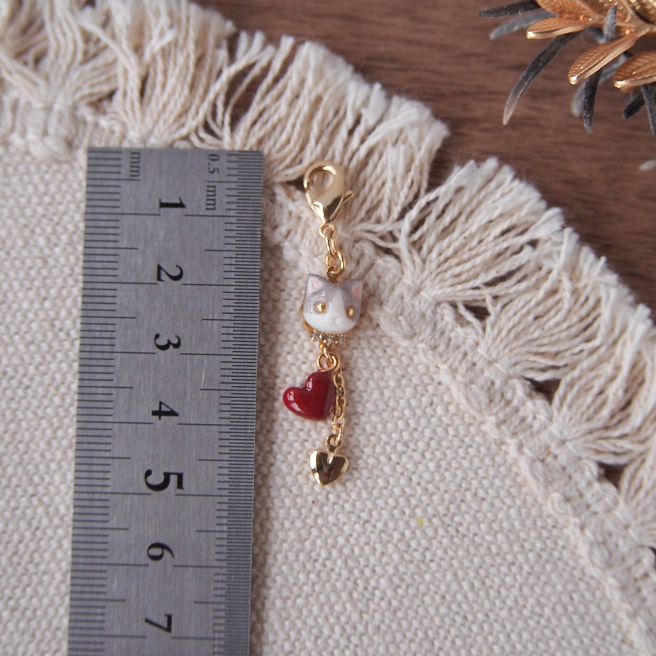 猫とハートチョコのチャーム