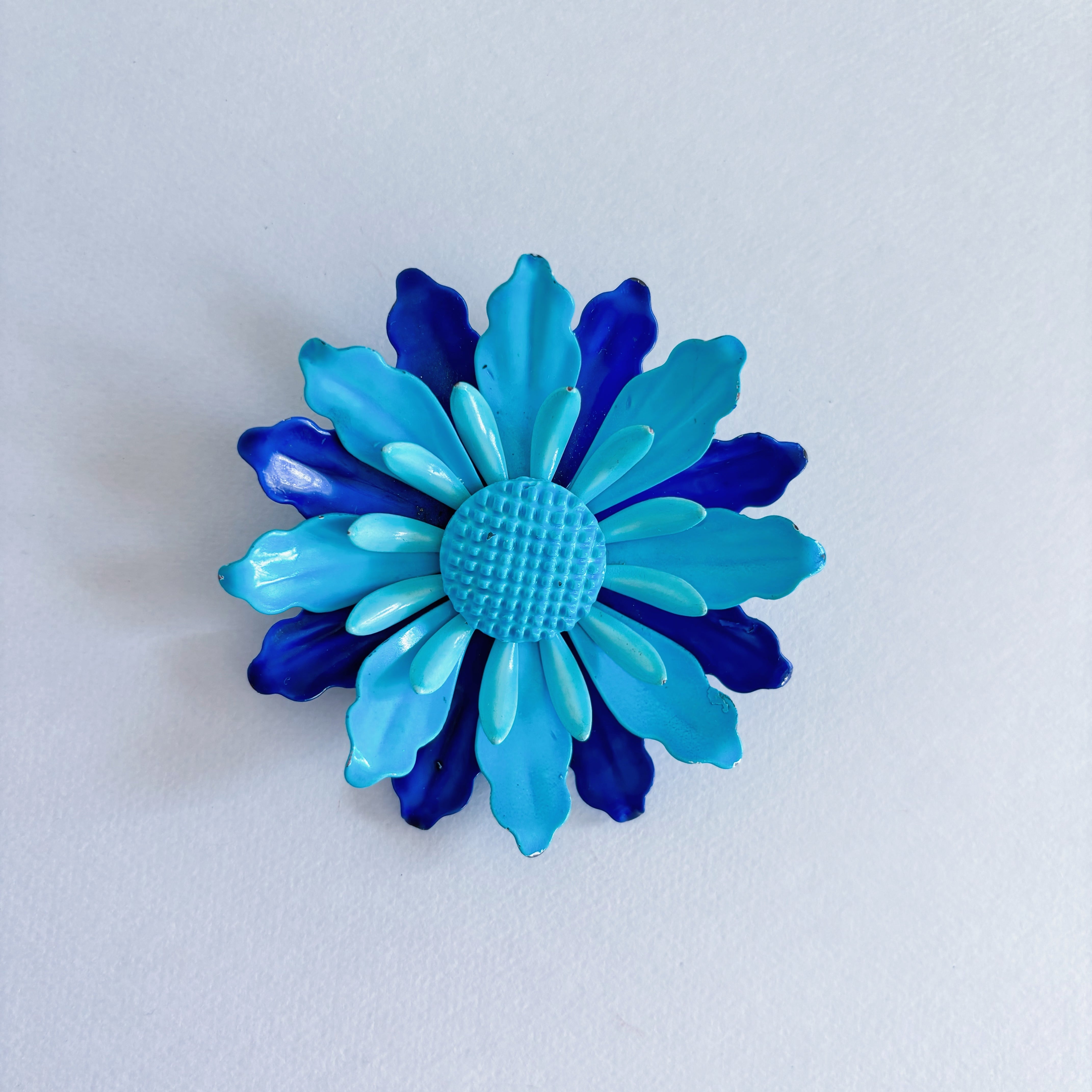 Vintage 60s - 70s blue enamel flower brooch ヴィンテージ 60年代