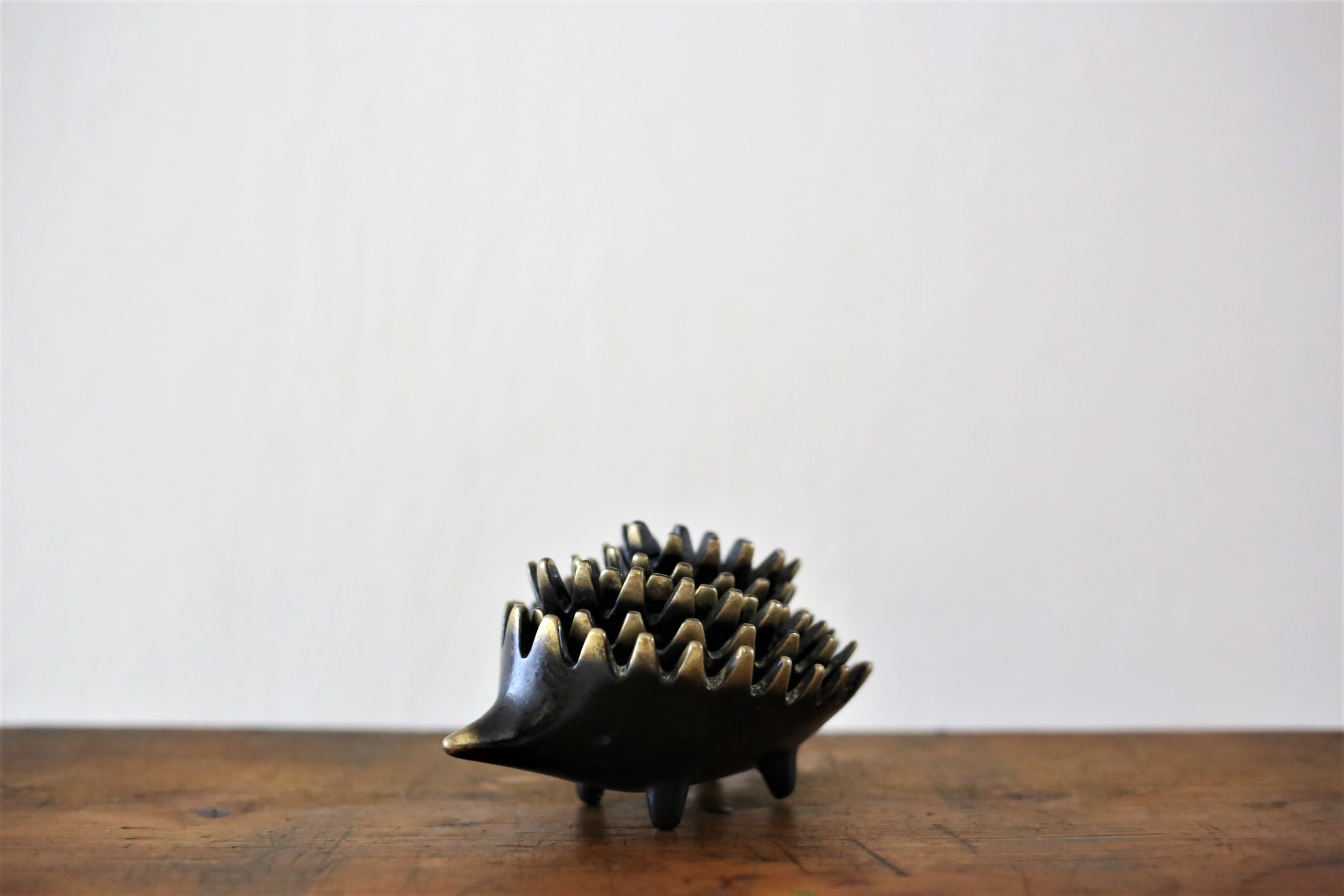 Walter Bosse ウォルター ボッセ 真鍮製 ハリネズミ トレイ 灰皿 N-01721