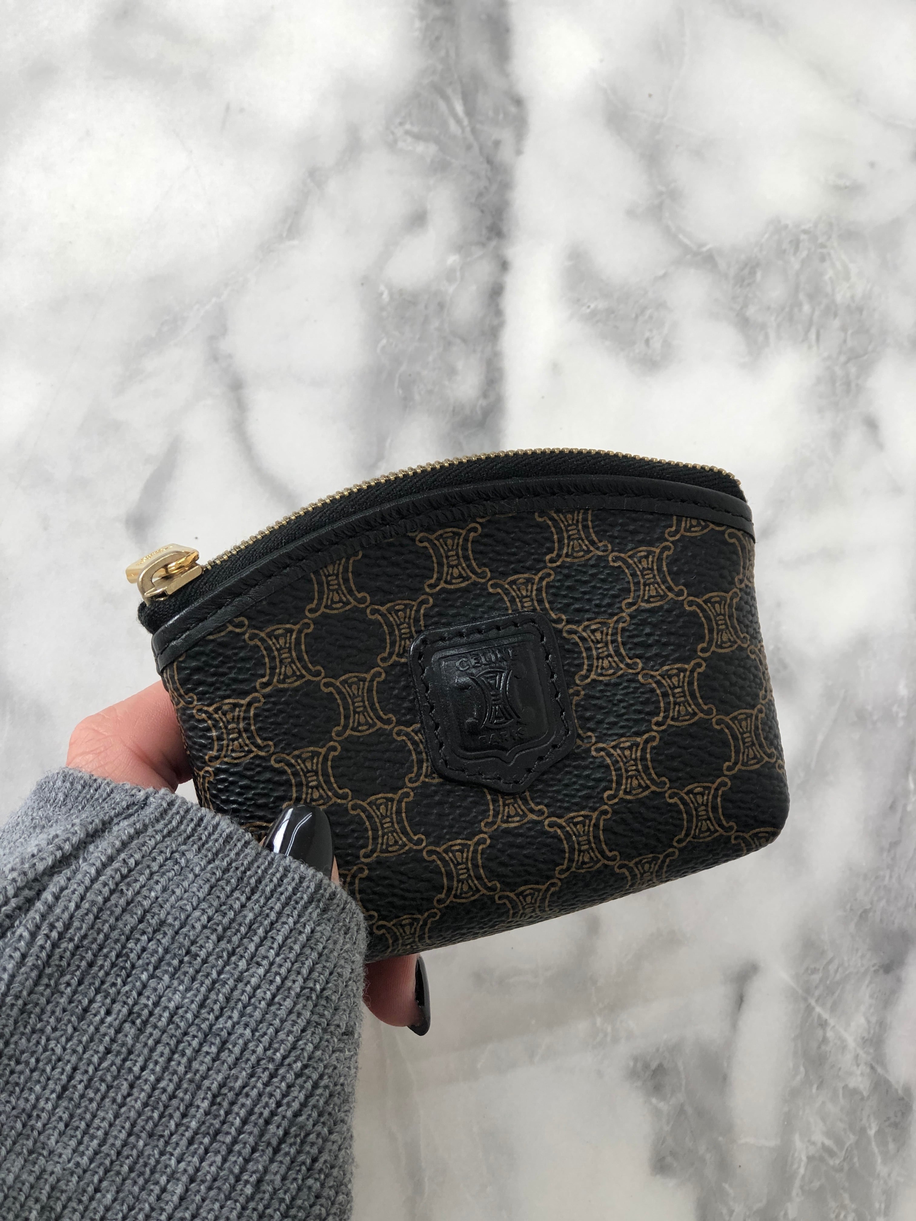 CELINE セリーヌ マカダム ブラゾン型押し レザー コインケース ブラック vintage ヴィンテージ オールド 2h2zzv | VintageShop solo powered by BASE