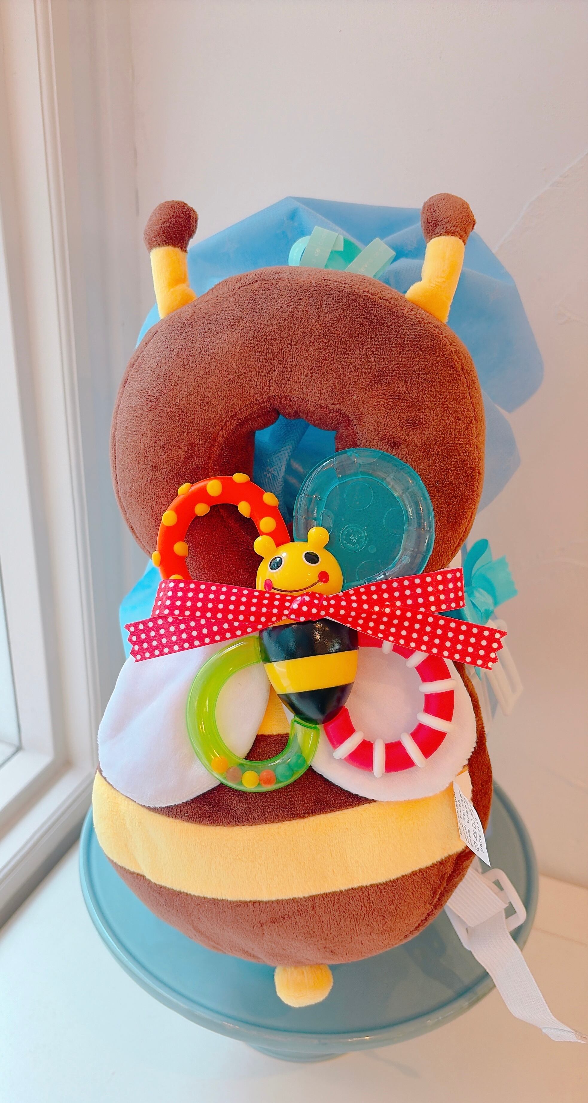 【送料無料】男の子の出産祝いに!ミツバチのおむつケーキ