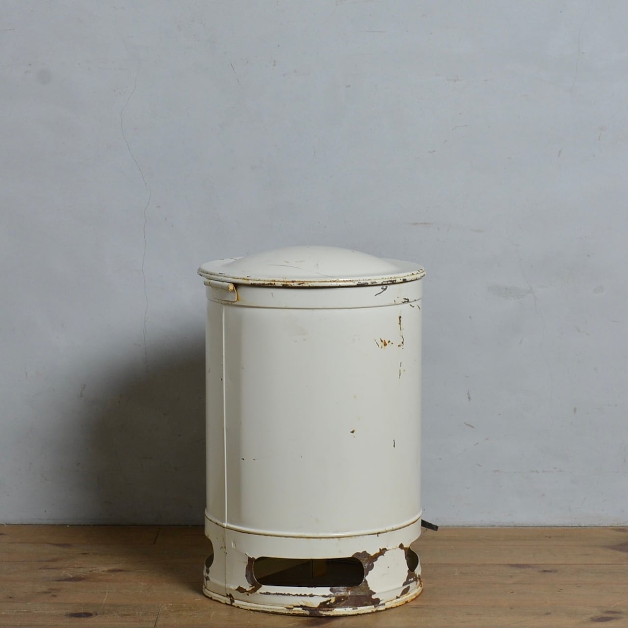 希少 ホーロー缶 ゴミ箱 ガーデン アンティーク ビンテージ 昭和レトロ 当時物 2025年最新】ホーローゴミ箱の人気アイテム - メルカリ