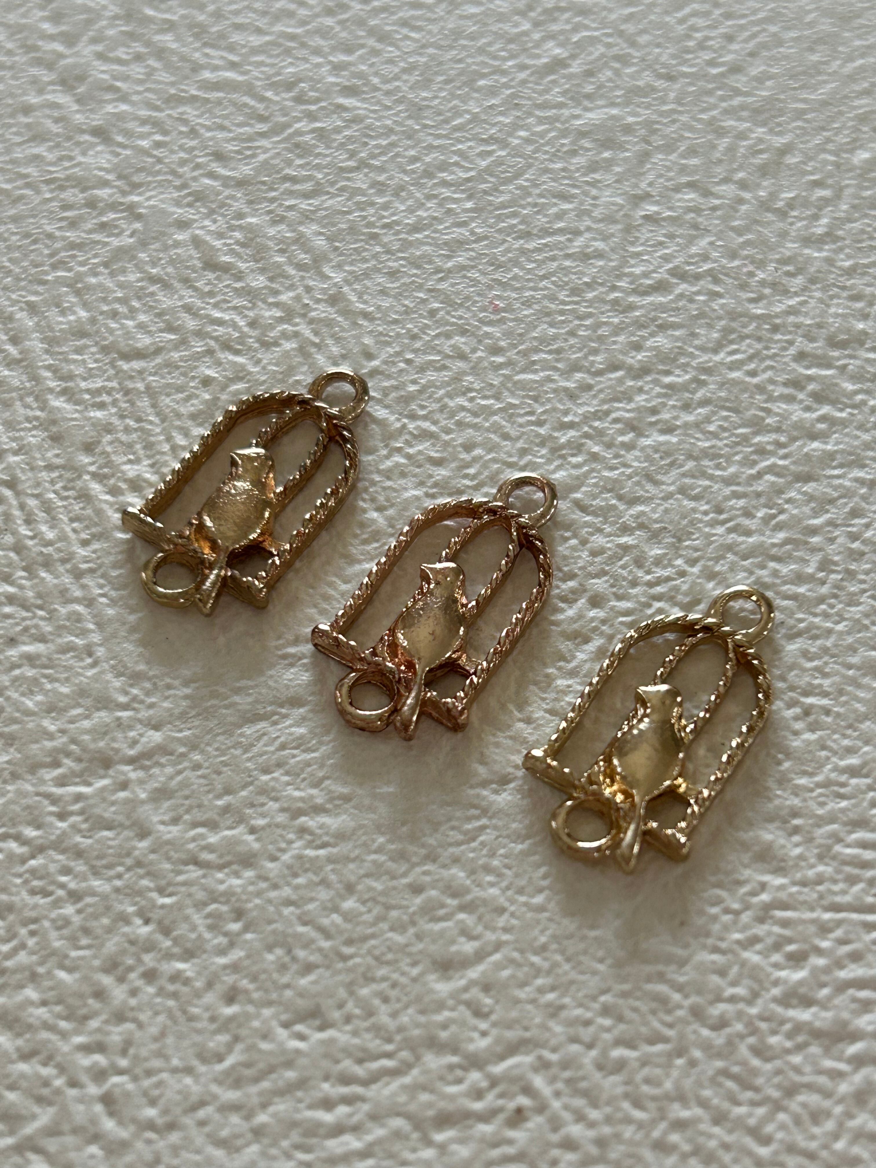 輸入デザインパーツ 小さな小鳥とバードゲージ 17mm メタル アクセサリーパーツ チャーム デコレーション材