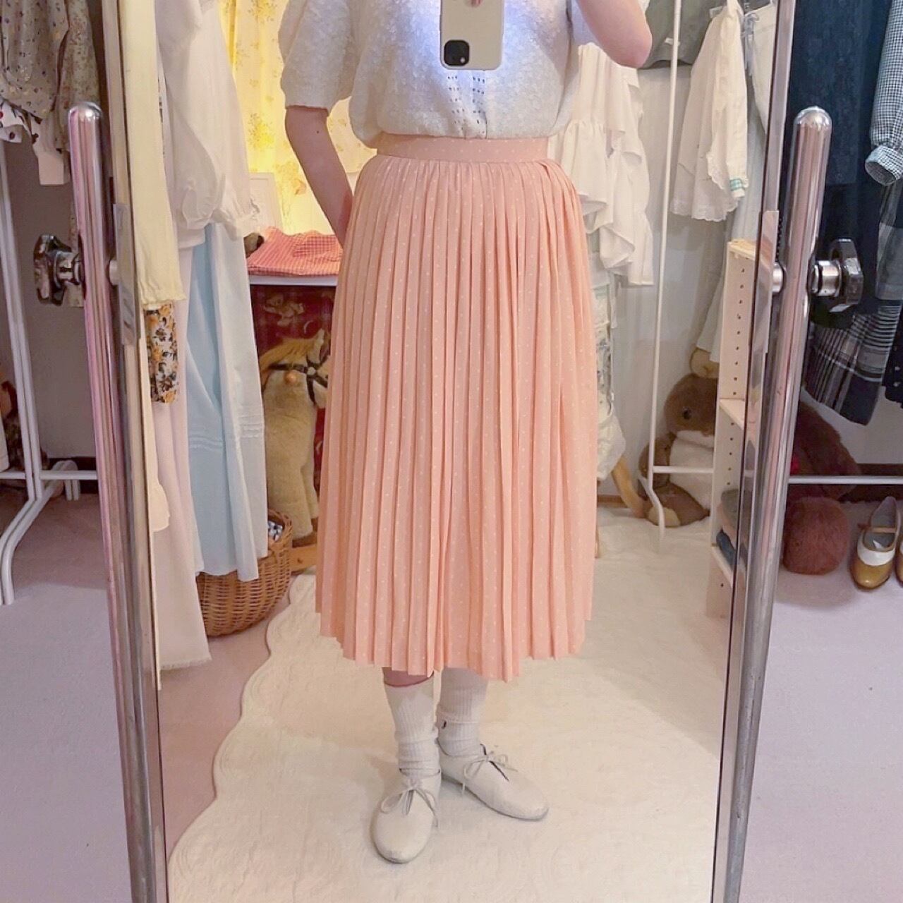 pale pink dot pleats skirt