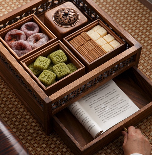 中華風木製収納ボックス 茶道具収納 アンティーク調 透かし彫り 多層収納 茶器整理 和風インテリア 木工芸品 茶室用品 伝統工芸