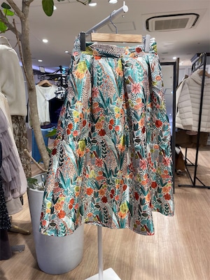 ボタニカル柄ジャガードスカート［Color:レッド］通常価格¥10,780