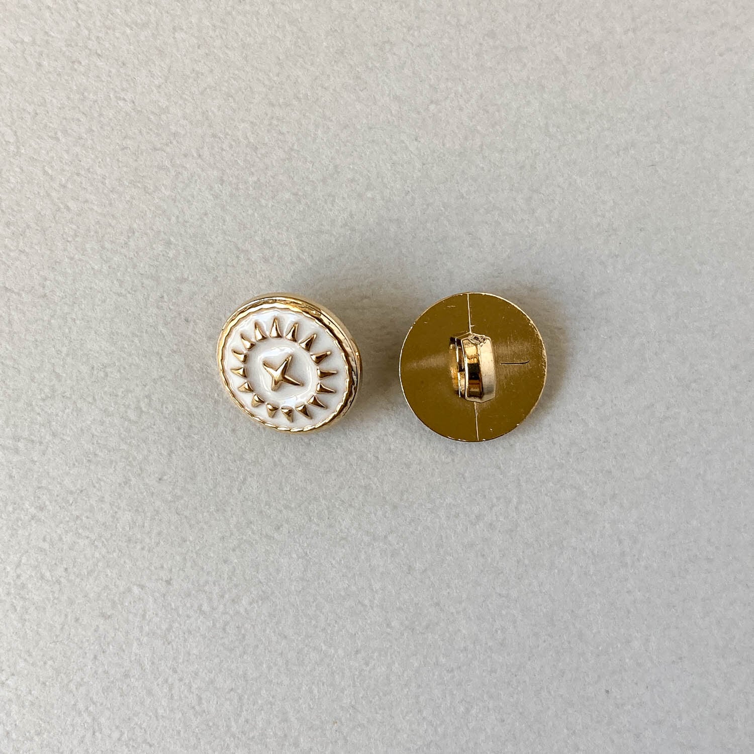 飾りボタン 真ん中クロス放射模様ボタン（13mm） | Dua-アクセサリーパーツショップ