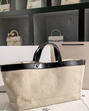 大人ナチュラルのキャンバストートバッグ