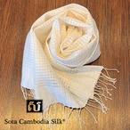 【完売】スカーフ　シルクスカーフ　軽いスカーフ　TSUMUGI SCARF シルク　カンボジアシルク　ソウタカンボジアシルク　ホワイト　