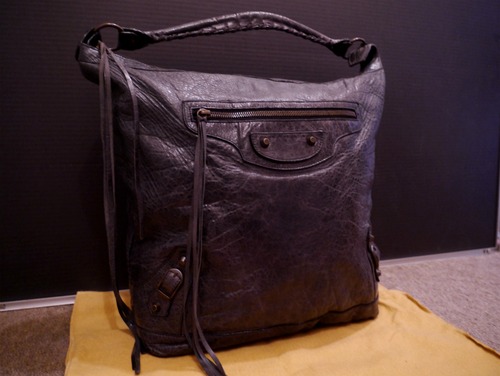 ◆BALENCIAGA バレンシアガ レザーショルダーバッグ ザ・デイ◆