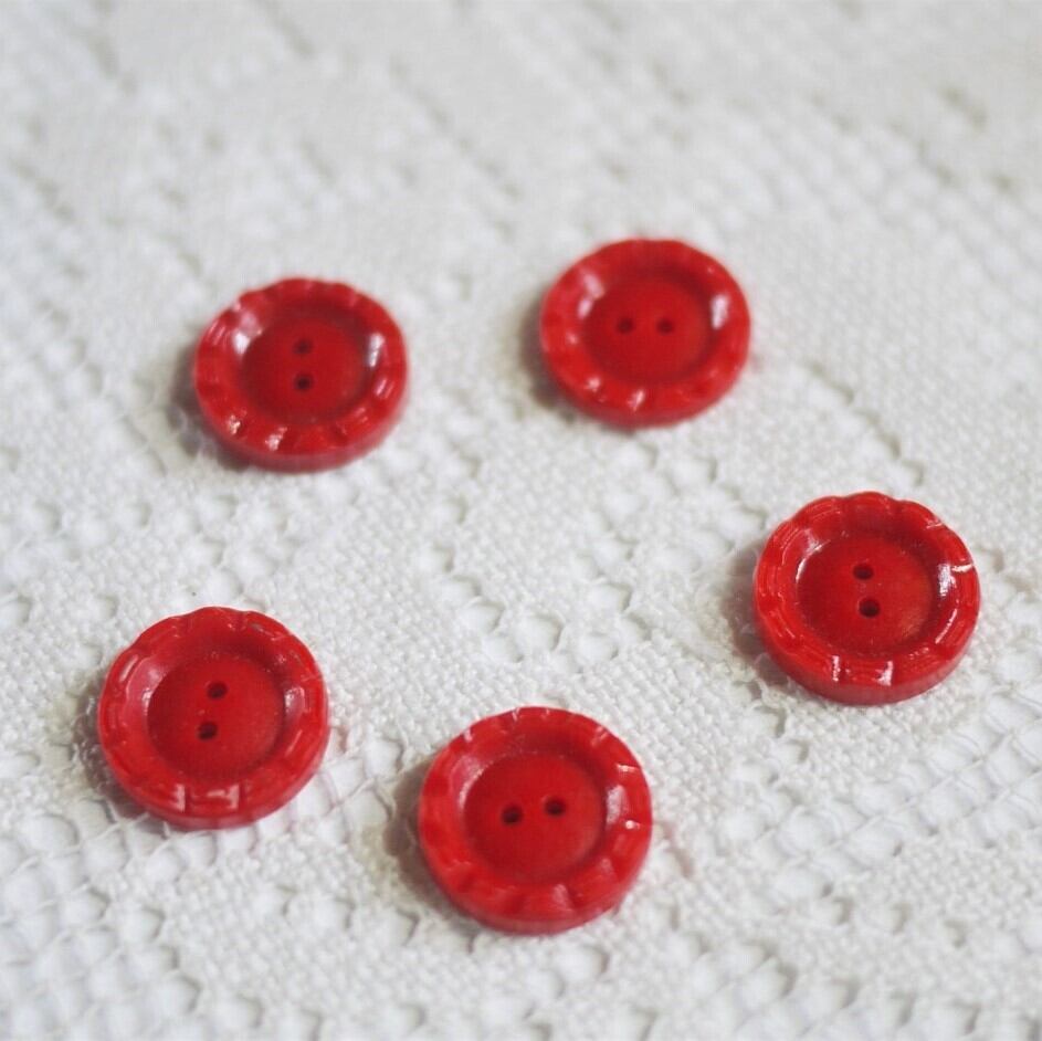 ヴィンテージガラスボタン5P 赤い丸型小 ドイツ