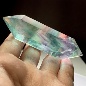 18.透明感高め！優しい色合いフローライトダブルターミネーテッドポイント