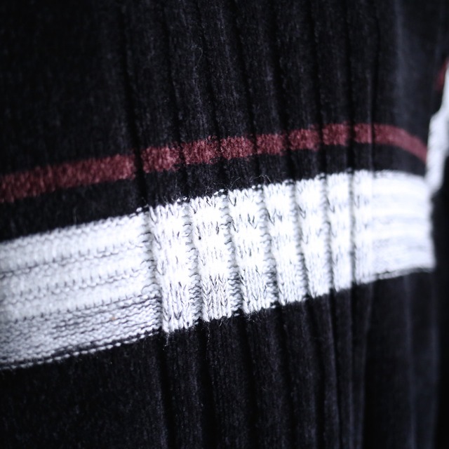 double line design pile fabric loose middle-neck sweater