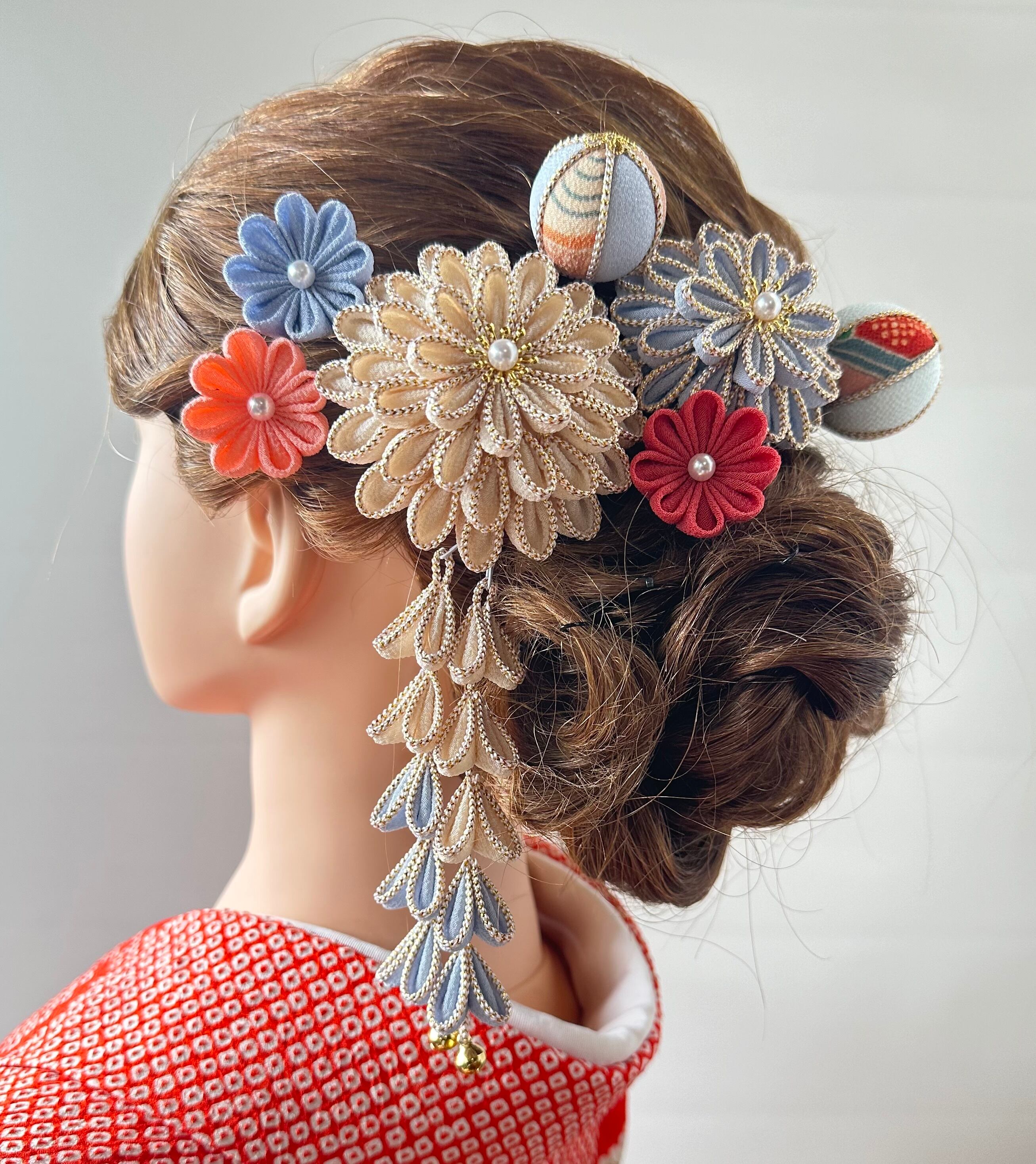 つまみ細工 髪飾り / 水色 オフホワイト グレー ピンク ゴールド  